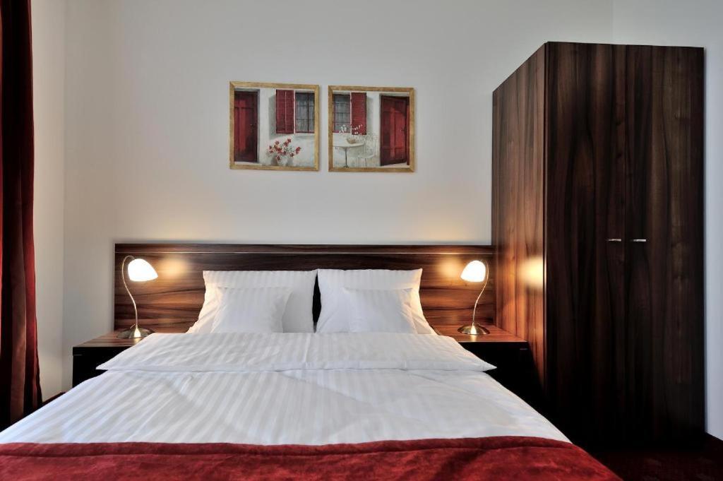 Hotel Centrum Сосновец Екстериор снимка