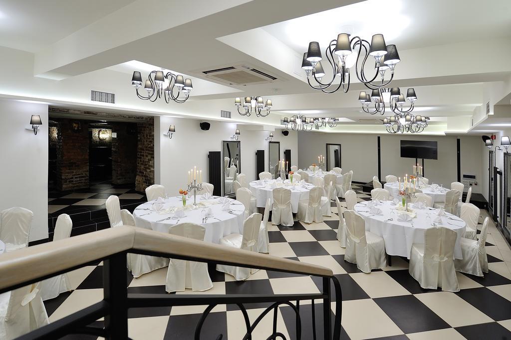 Hotel Centrum Сосновец Екстериор снимка