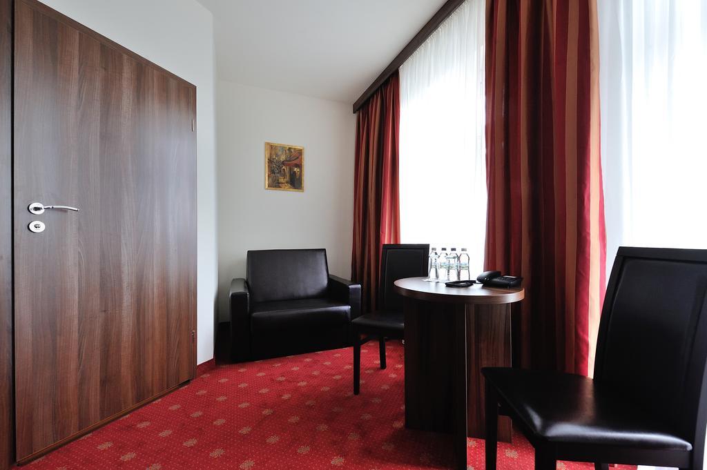 Hotel Centrum Сосновец Стая снимка