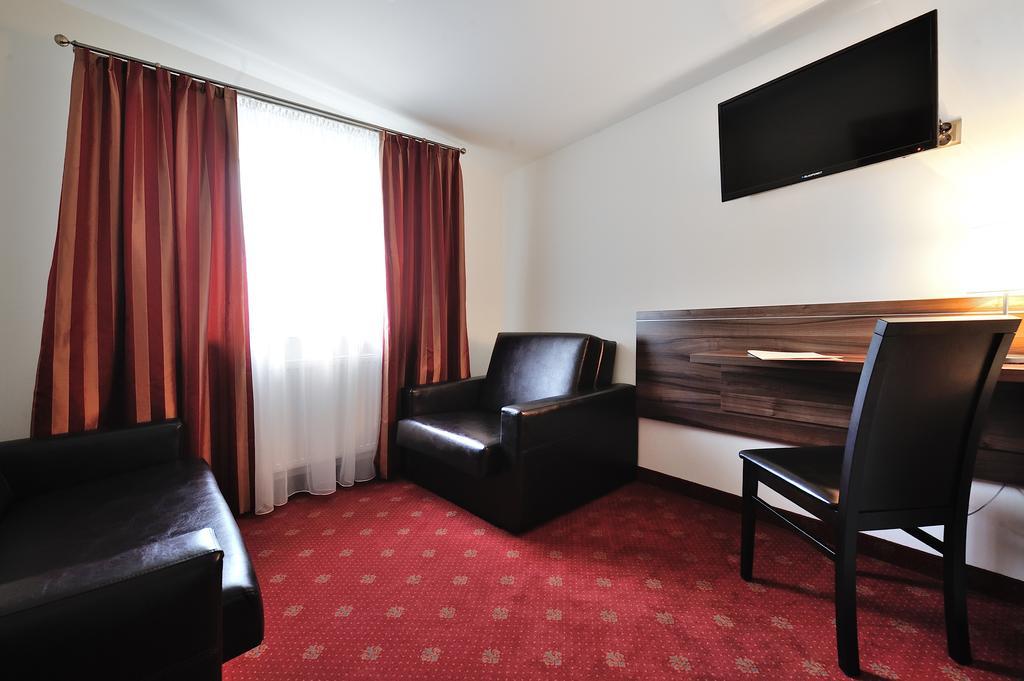 Hotel Centrum Сосновец Стая снимка