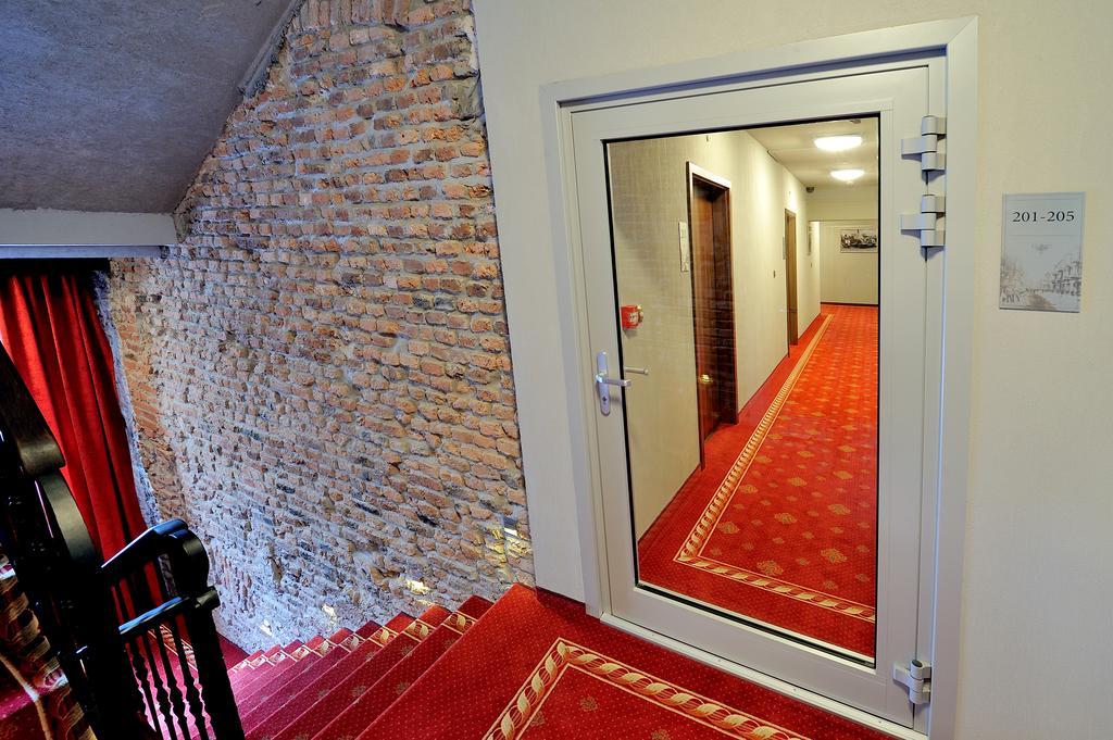 Hotel Centrum Сосновец Екстериор снимка