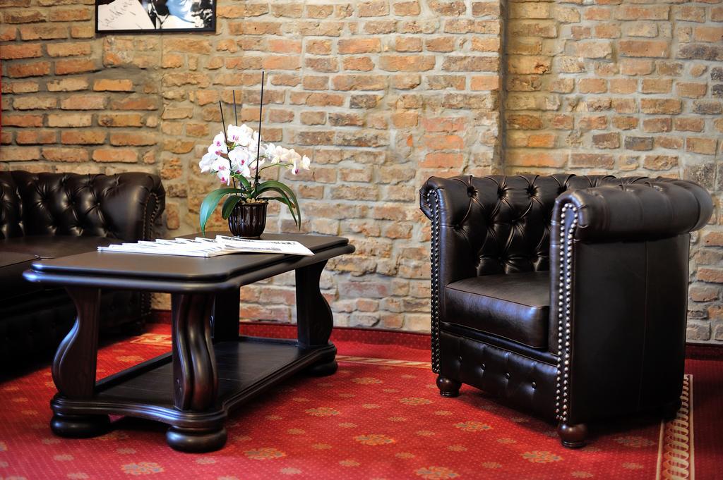 Hotel Centrum Сосновец Екстериор снимка