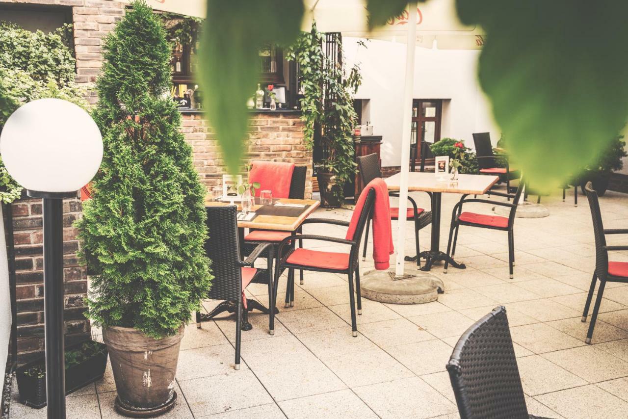 Hotel Centrum Сосновец Екстериор снимка